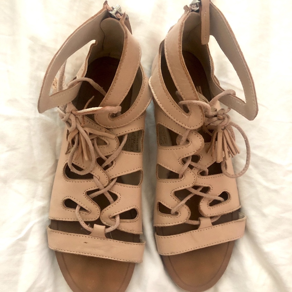 Zara Gladiator Lace-Up Flats Sandals Nude Size 7
